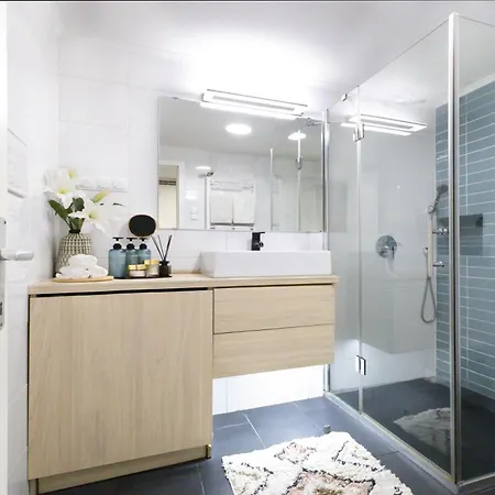 Downtown Museum Apartment *
